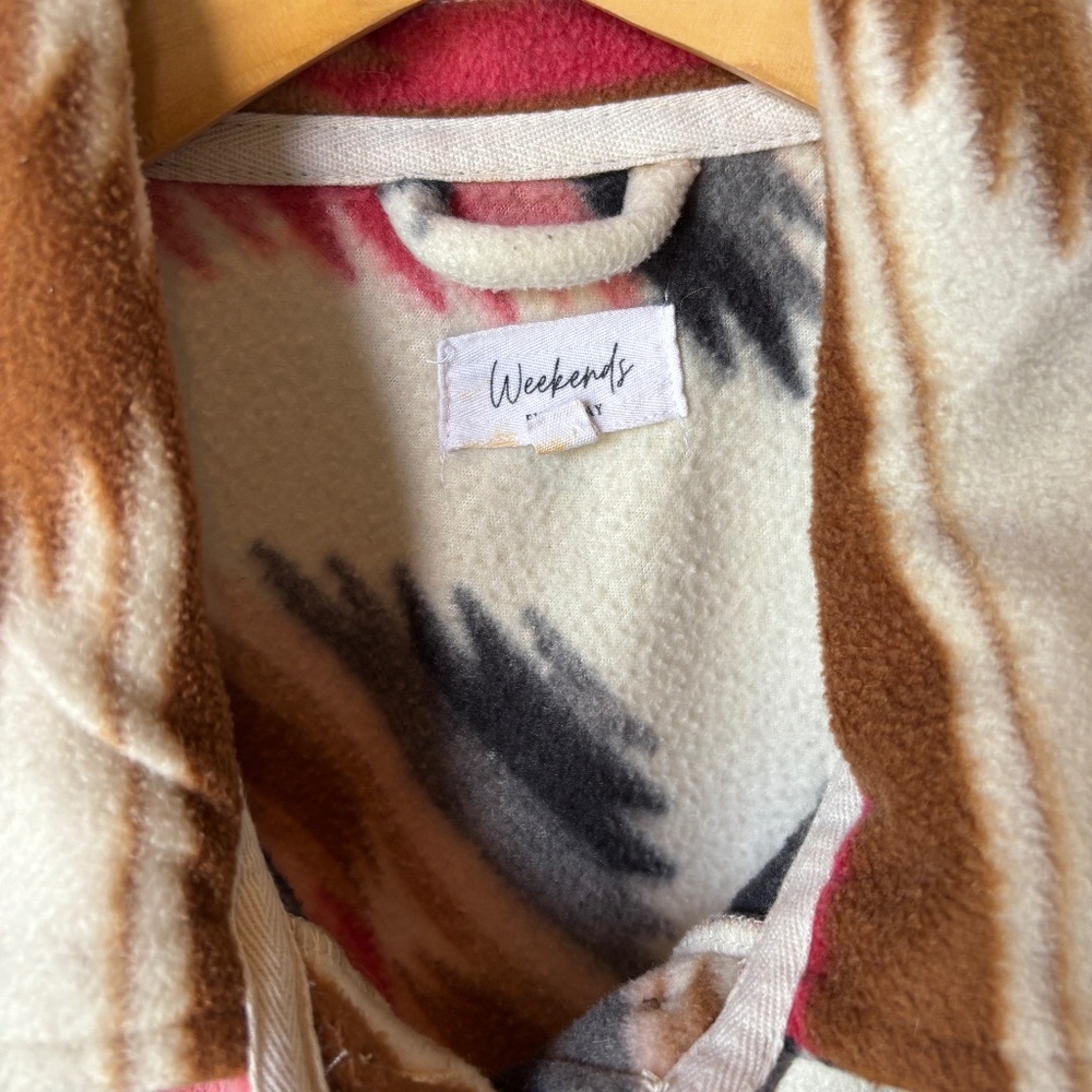 Flannel Aztec  Jacket  Front & Side Pockets (Cream Brown Coral  Gray) - Picture 2 of 5